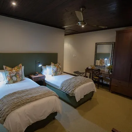 Swartberg Private Game Lodge Oudtshoorn Exterior foto