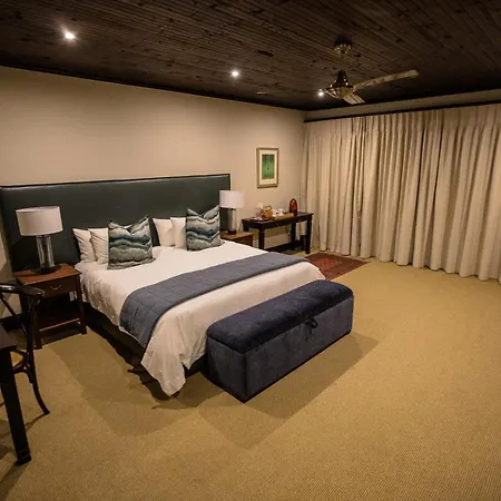 Swartberg Private Game Lodge Oudtshoorn Exterior foto