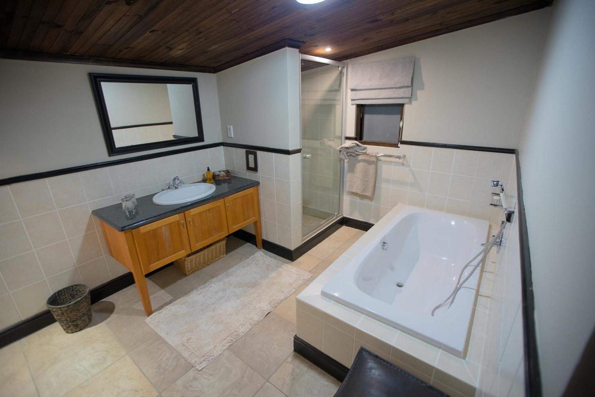 Swartberg Private Game Lodge Oudtshoorn